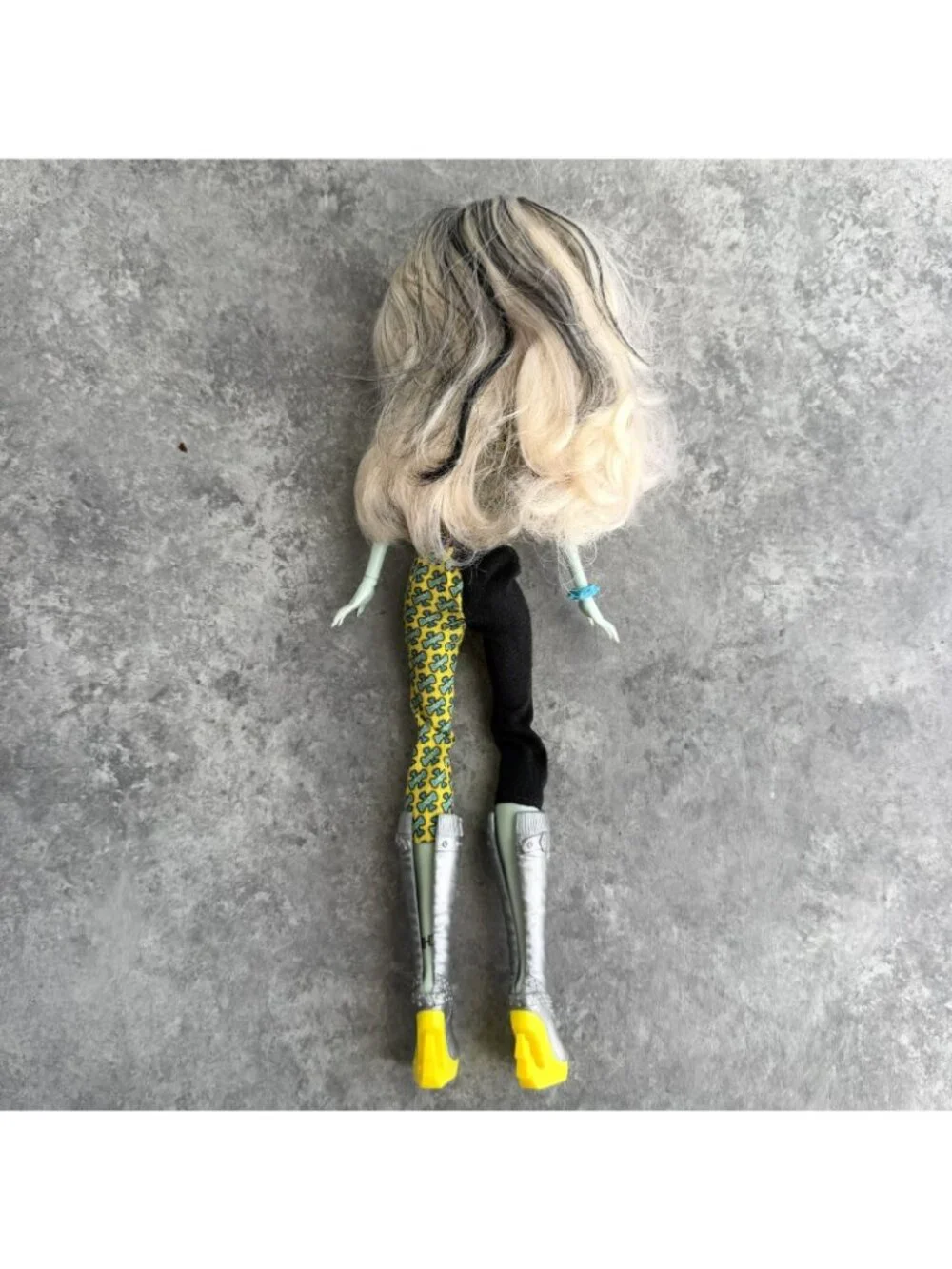 Monster High Doll Freaky Fusion Frankie Stein with Clothes and Shoes 2008